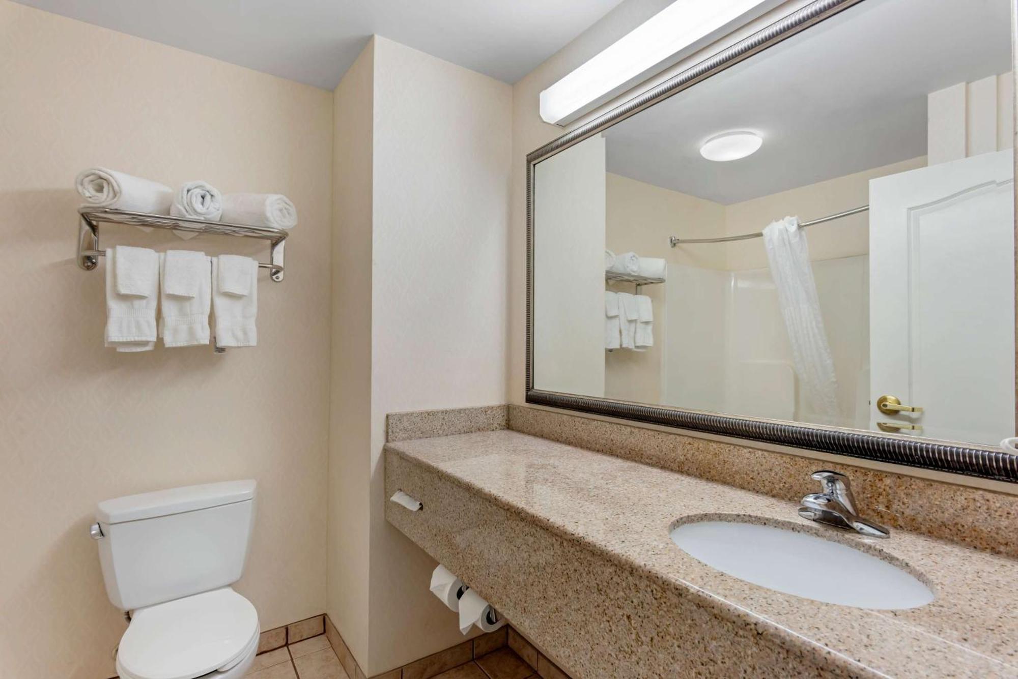 Hotel Comfort & 3*