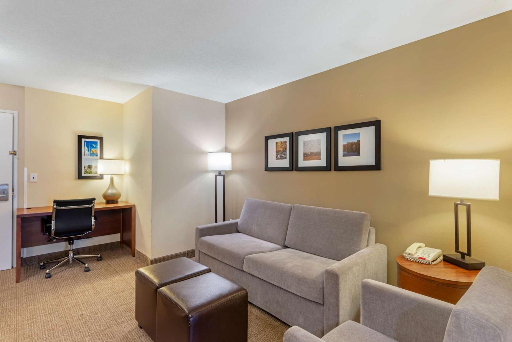 Hotel Comfort & 3*